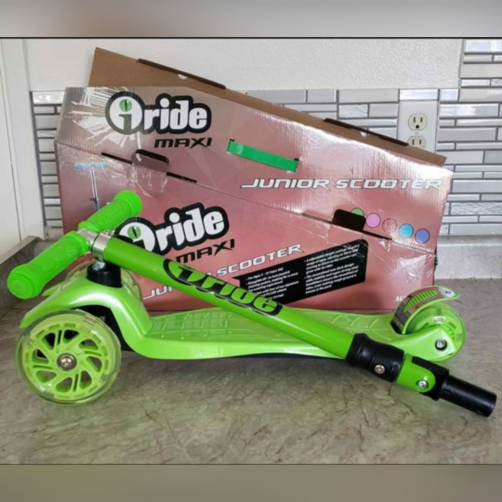 New Maxi Junior Kickboard Scooter - Picture 3 of 14